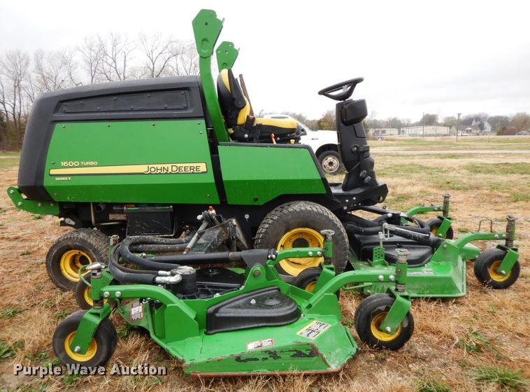 image for item HF9484 2016 John Deere 1600 Turbo  lawn mower