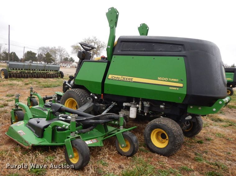 image for item HF9484 2016 John Deere 1600 Turbo  lawn mower