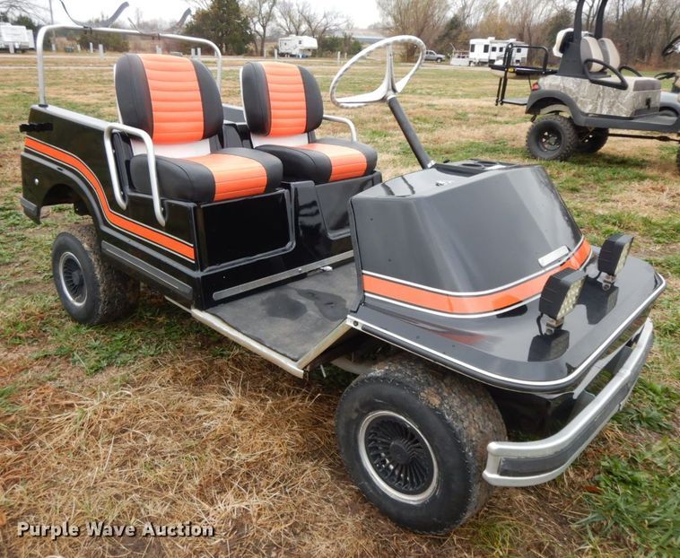 image for item HF9488 1976 Harley Davidson  golf cart