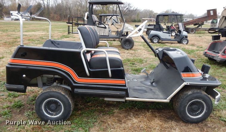 image for item HF9488 1976 Harley Davidson  golf cart