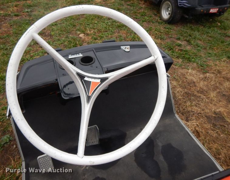 image for item HF9488 1976 Harley Davidson  golf cart