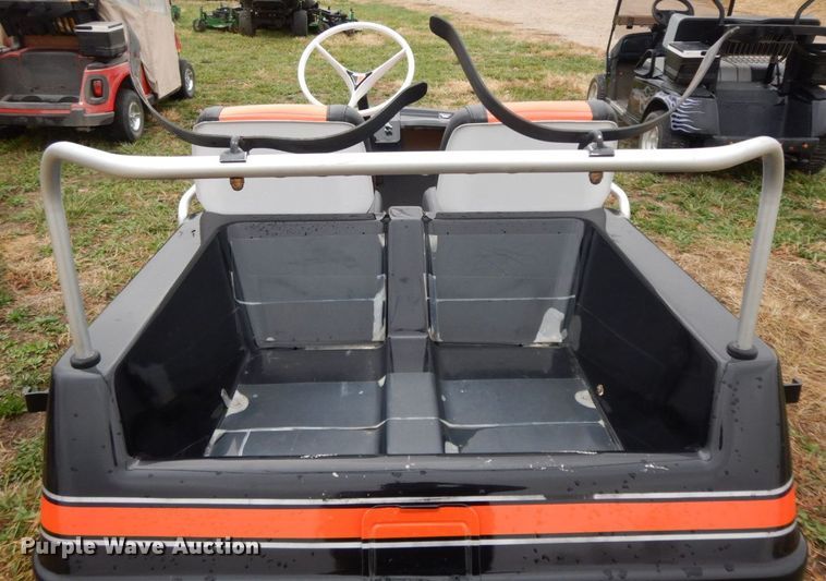 image for item HF9488 1976 Harley Davidson  golf cart
