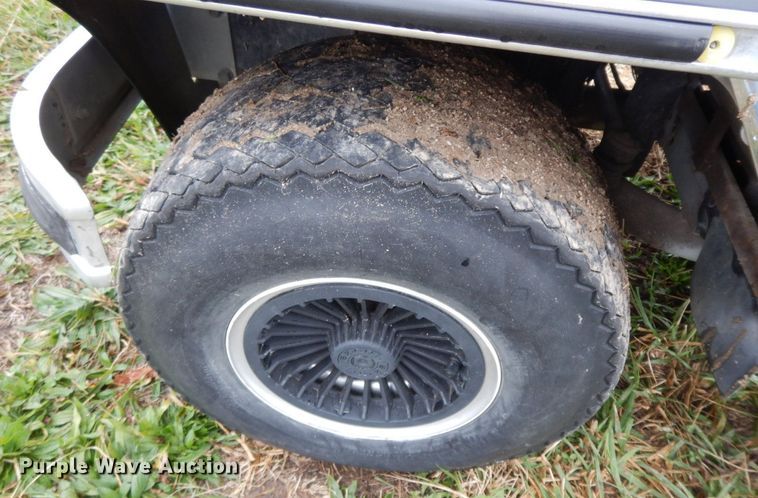image for item HF9488 1976 Harley Davidson  golf cart
