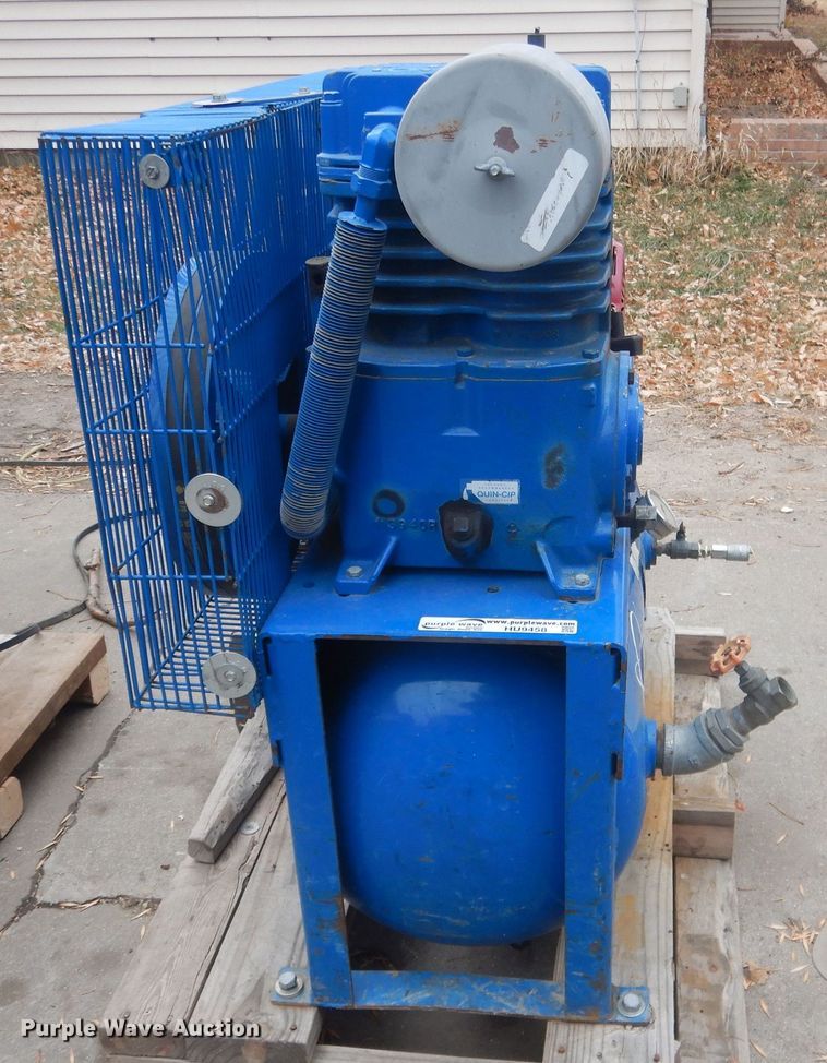 image for item HU9458 Quincy  air compressor