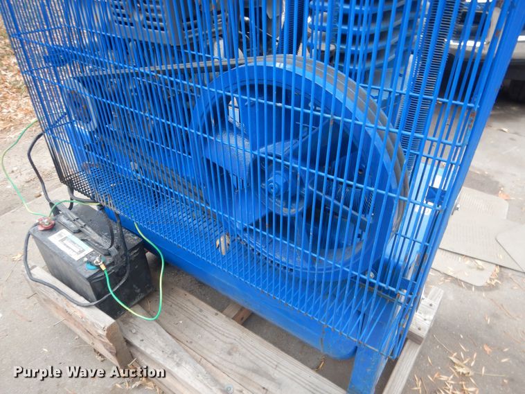 image for item HU9458 Quincy  air compressor