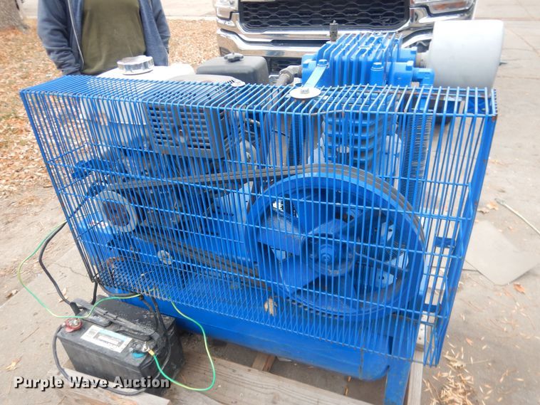 image for item HU9458 Quincy  air compressor