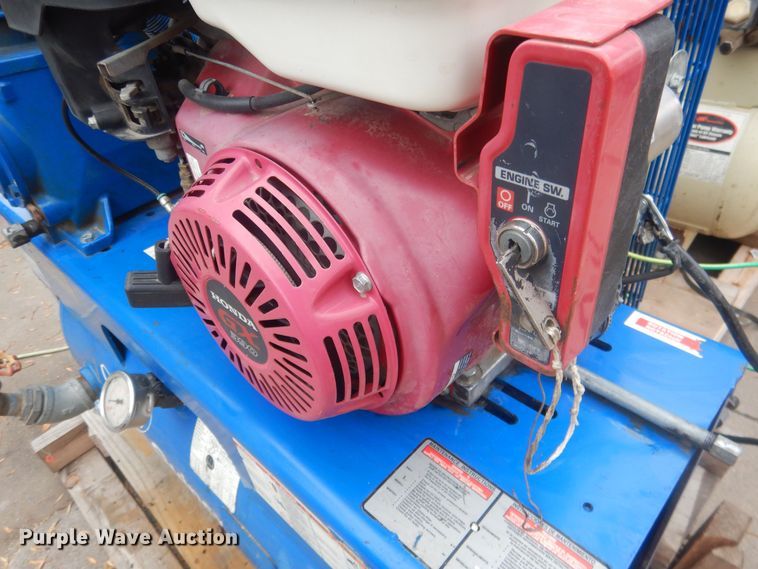image for item HU9458 Quincy  air compressor