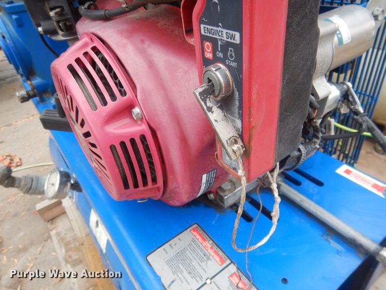 image for item HU9458 Quincy  air compressor