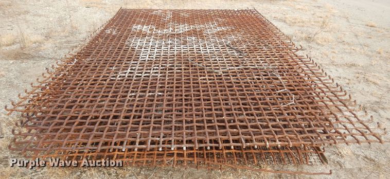 image for item IE9750 Approximately 10 rock screens