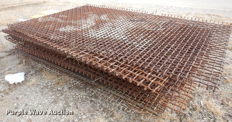 image for item IE9750 Approximately 10 rock screens