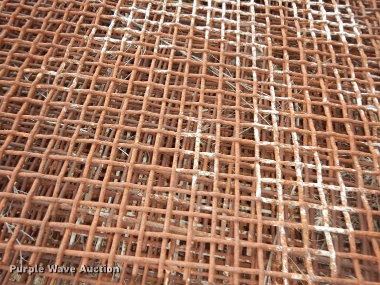 image for item IE9750 Approximately 10 rock screens