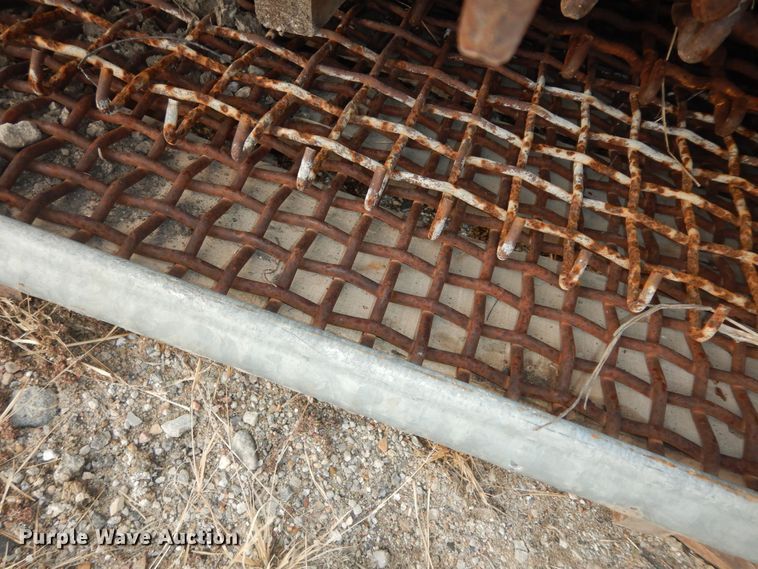 image for item IE9750 Approximately 10 rock screens