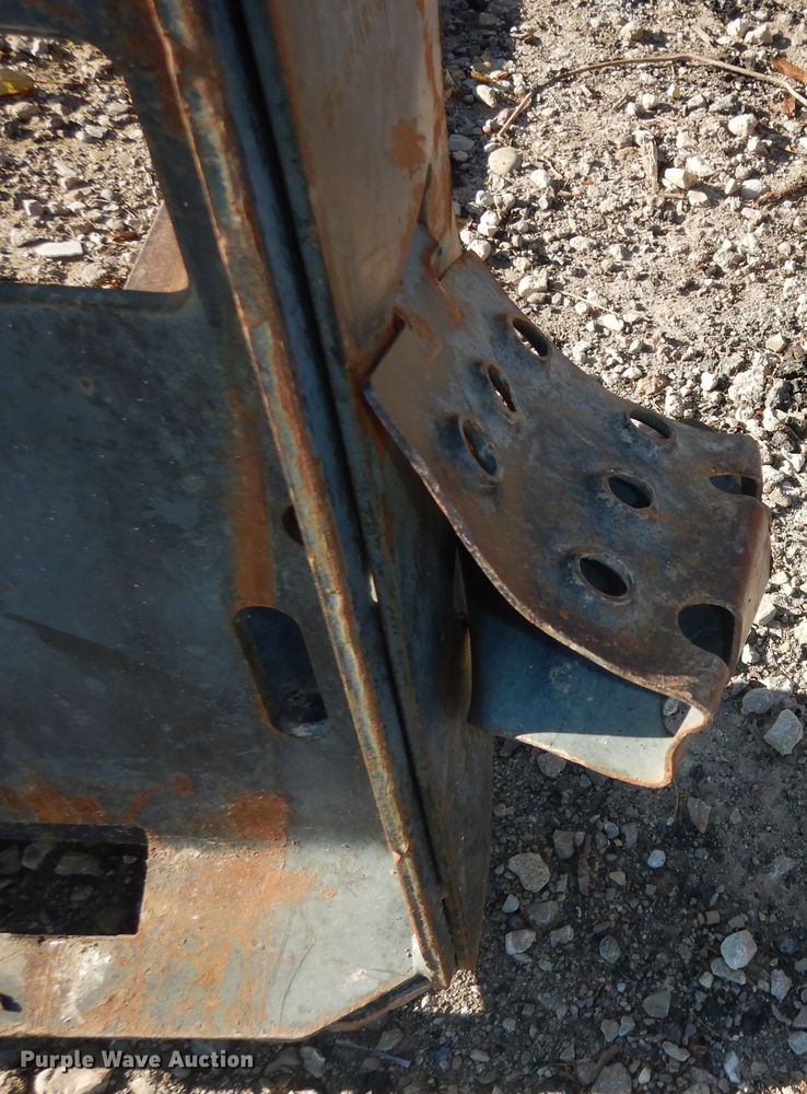 image for item IE9754 Bobcat  48" L skid steer forks