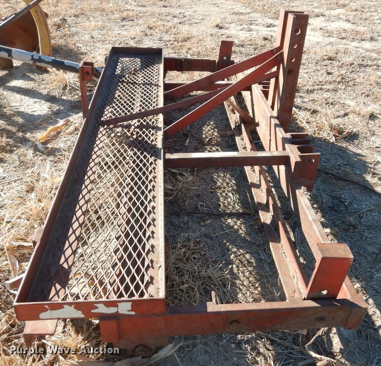 image for item IE9756 (2) pieces of ag equipment