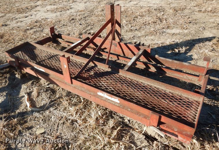 image for item IE9756 (2) pieces of ag equipment