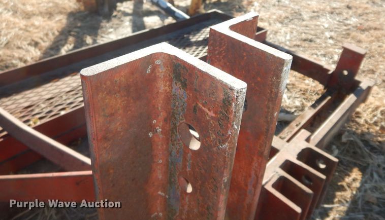 image for item IE9756 (2) pieces of ag equipment