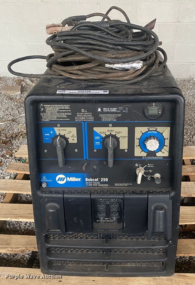 image for item IG9798 Miller Bobcat 250  welder/generator