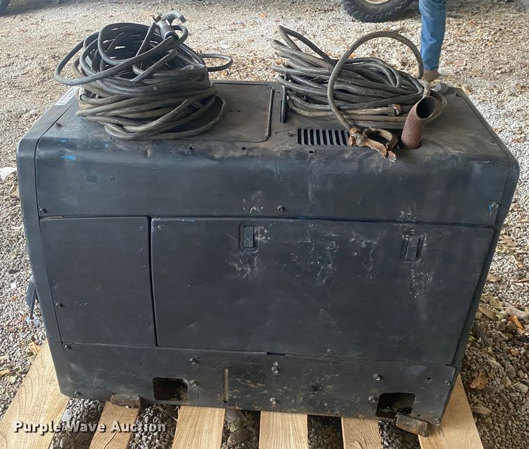 image for item IG9798 Miller Bobcat 250  welder/generator