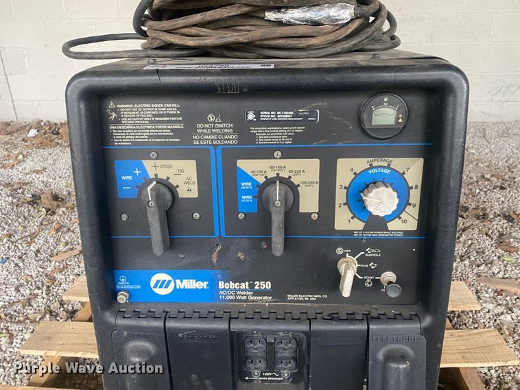 image for item IG9798 Miller Bobcat 250  welder/generator