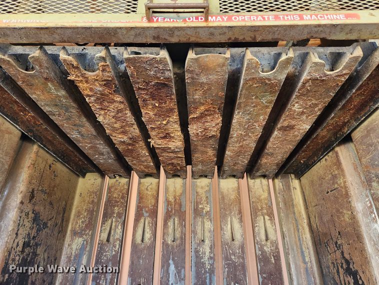 image for item JB9758 Piqua HD2200  vertical cardboard baler