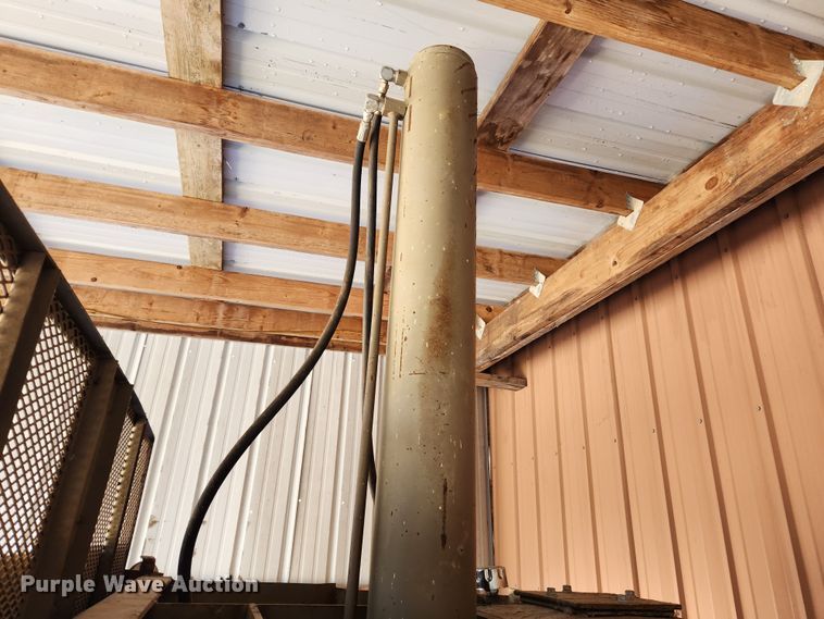 image for item JB9758 Piqua HD2200  vertical cardboard baler