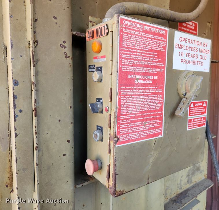 image for item JB9758 Piqua HD2200  vertical cardboard baler