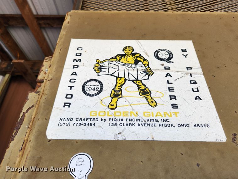 image for item JB9758 Piqua HD2200  vertical cardboard baler