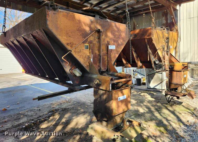 image for item JB9760 (2) Swenson spreaders