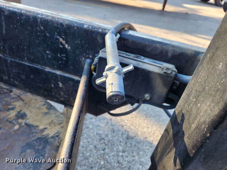 image for item JB9764 2003 Brooks Brothers SLT1523-E  tilt deck equipment trailer