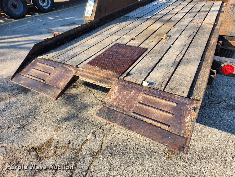 image for item JB9764 2003 Brooks Brothers SLT1523-E  tilt deck equipment trailer