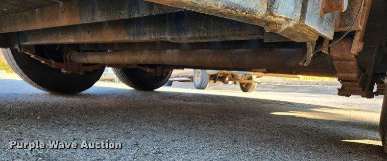 image for item JB9764 2003 Brooks Brothers SLT1523-E  tilt deck equipment trailer