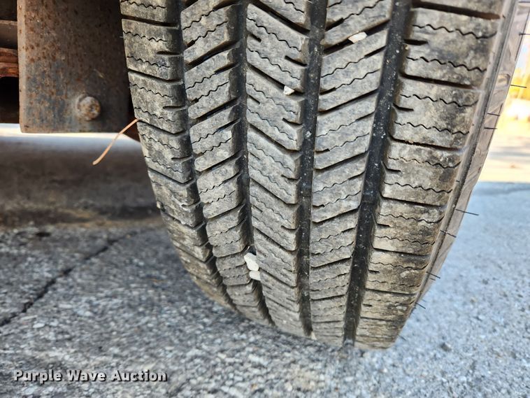 image for item JB9764 2003 Brooks Brothers SLT1523-E  tilt deck equipment trailer