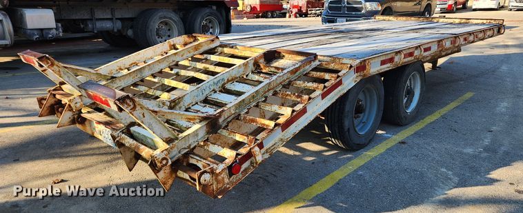 image for item JB9765 1986 Cronkhite  equipment trailer