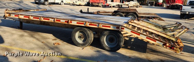 image for item JB9765 1986 Cronkhite  equipment trailer