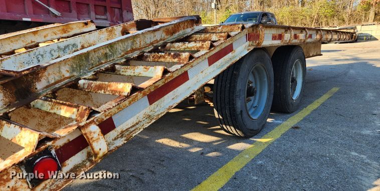 image for item JB9765 1986 Cronkhite  equipment trailer