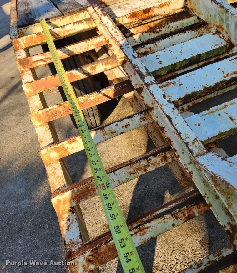 image for item JB9765 1986 Cronkhite  equipment trailer