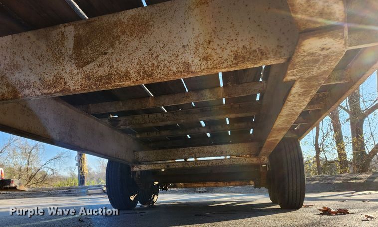 image for item JB9765 1986 Cronkhite  equipment trailer