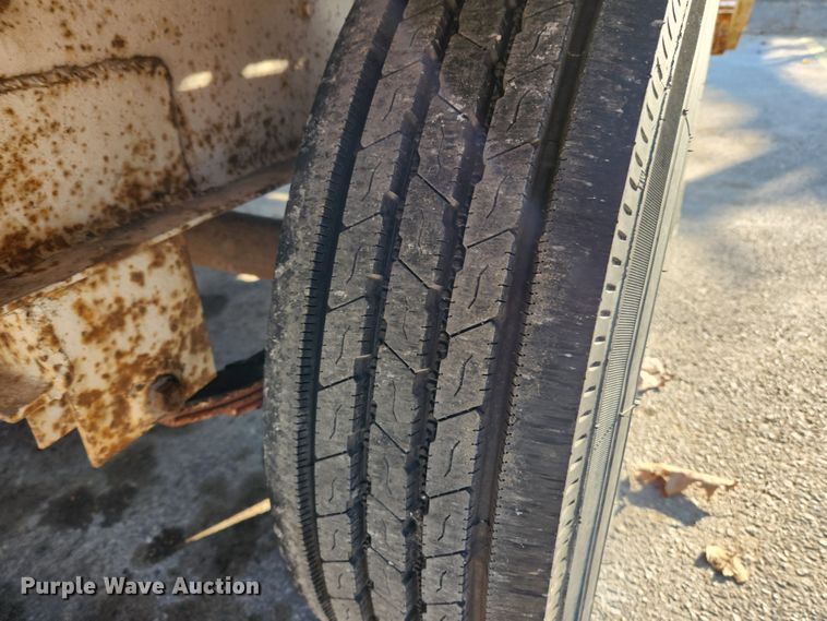 image for item JB9765 1986 Cronkhite  equipment trailer