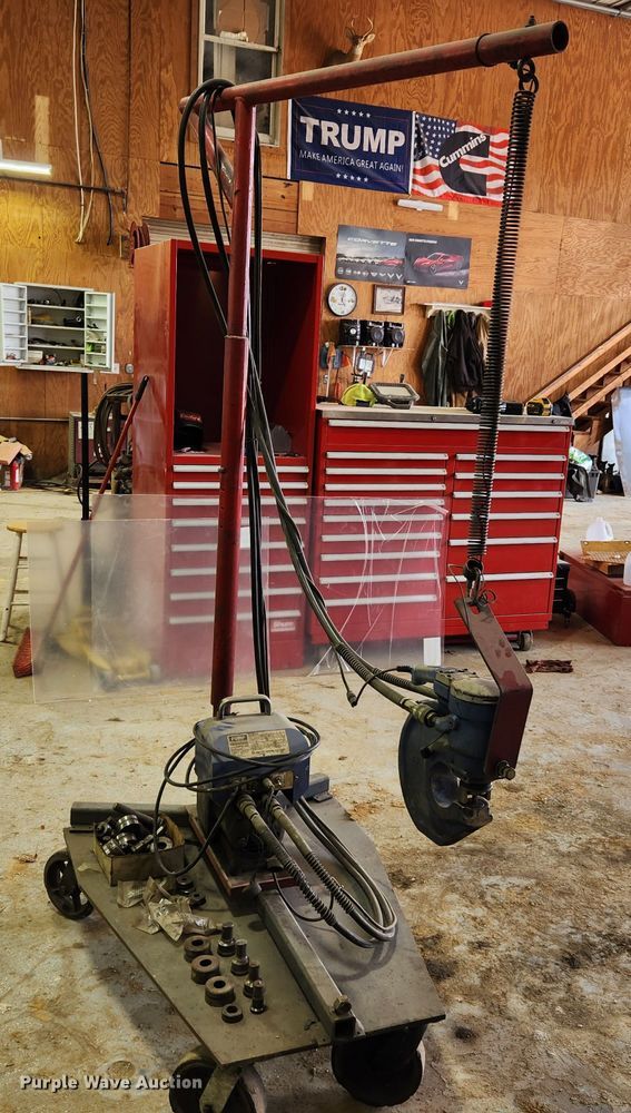 image for item JB9784 Nitto Kohki HPD-05  hydraulic punch