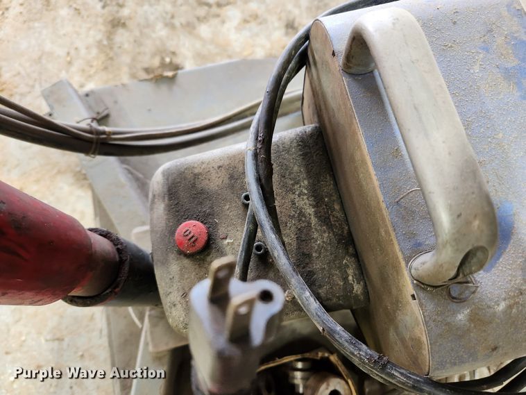 image for item JB9784 Nitto Kohki HPD-05  hydraulic punch