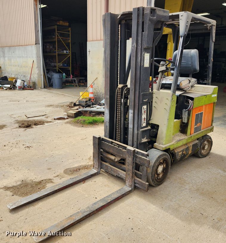 image for item JB9785 Clark ECA25  forklift