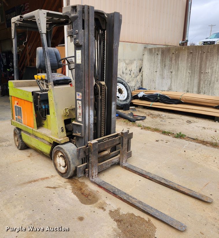 image for item JB9785 Clark ECA25  forklift