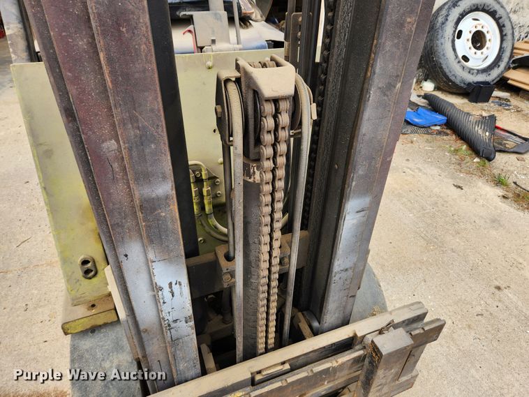 image for item JB9785 Clark ECA25  forklift