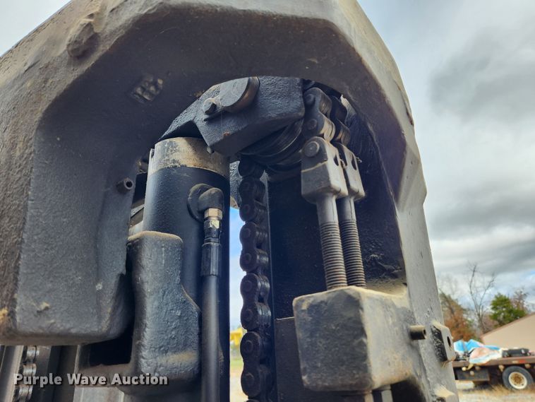 image for item JB9785 Clark ECA25  forklift