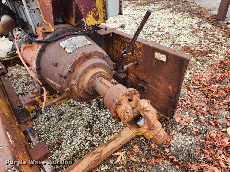 image for item JB9795 Deutz  engine