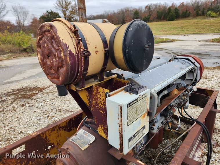 image for item JB9795 Deutz  engine