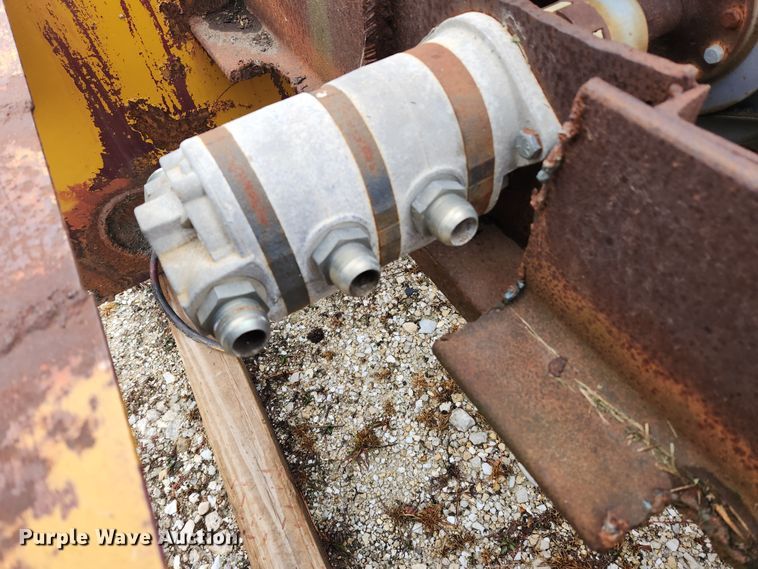 image for item JB9795 Deutz  engine