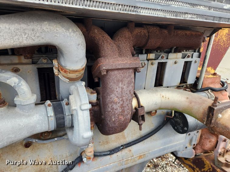 image for item JB9795 Deutz  engine