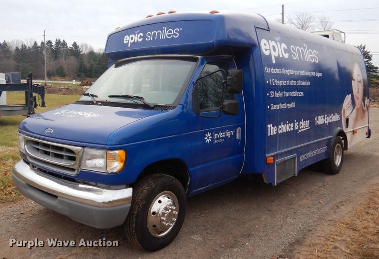 image for item JL9780 1997 Ford E450  shuttle bus