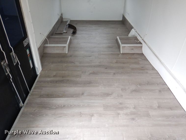 image for item JL9780 1997 Ford E450  shuttle bus